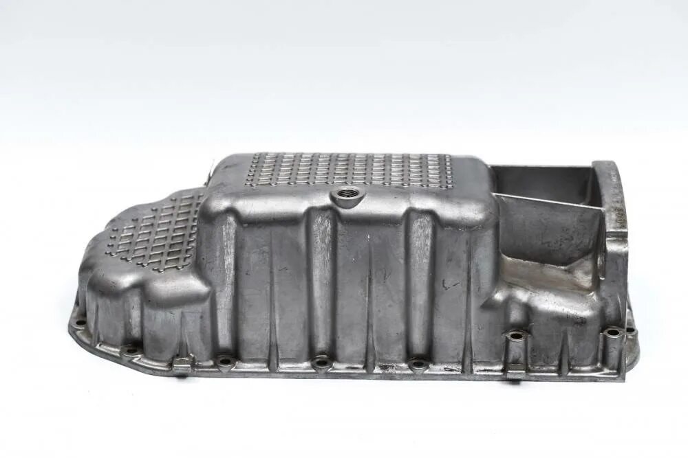 Масляный поддон гранта 16. Алюминиевый поддон ваз 2190. Поддон двигателя гранта. Масляный поддон 2114. Поддон двигателя гранта.