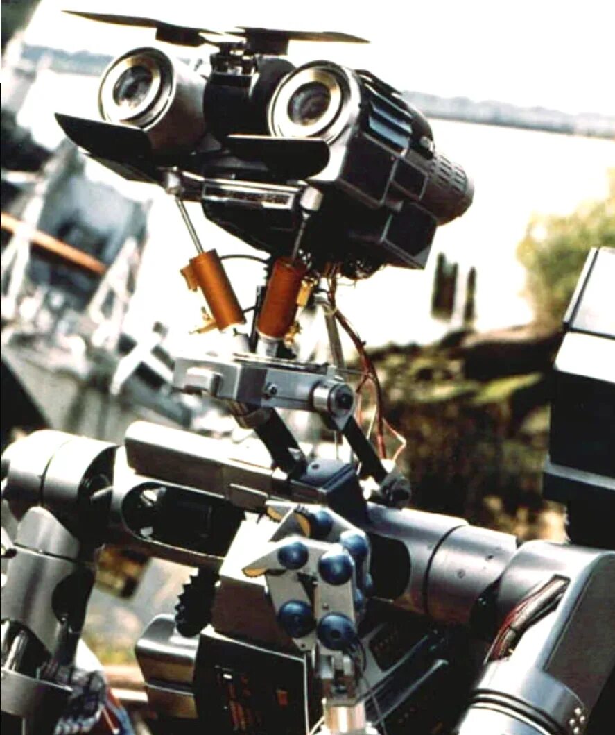 Робот номер 14. Робот джонни короткое замыкание 1986. джонни 5. short circuit johnny 5 робот.