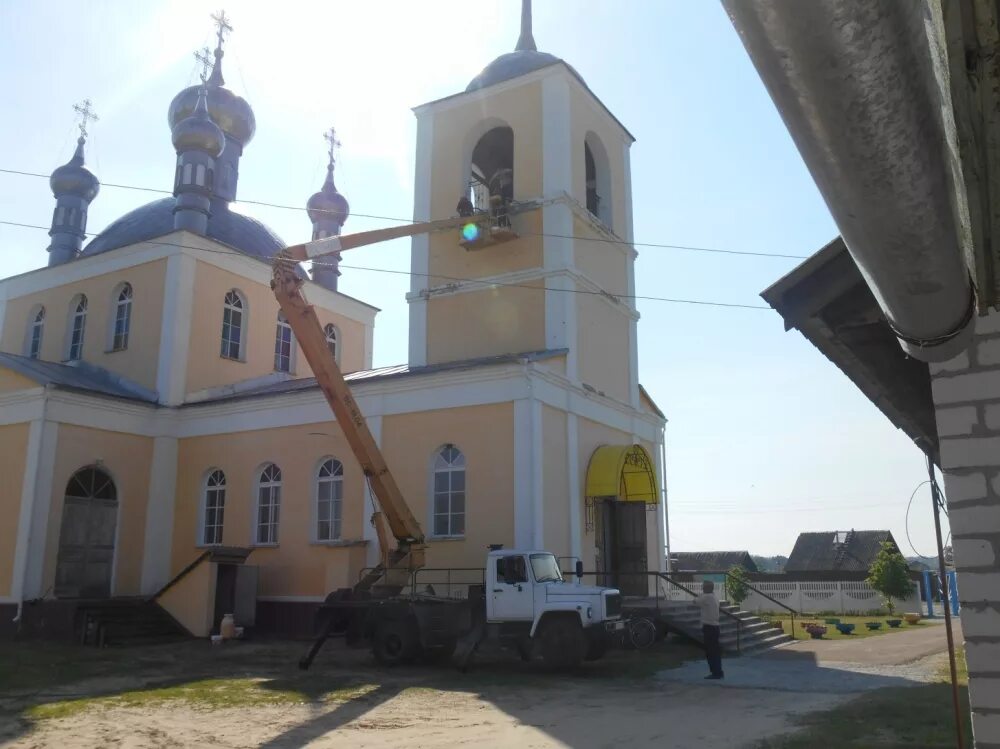 Посёлок белая берёзка Брянской области. Поселок белая Березка Трубчевского района Брянской области. Белая берёзка Брянская область храм. Пгт белая Березка Трубчевский район Брянская область.