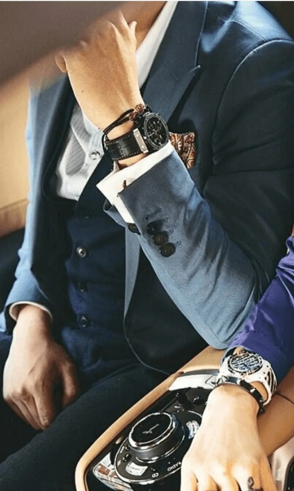 Богатый мужчина в костюме. Богатый парень без девушки. Богатый парень без девушки. Красивый бизнесмен. Богатый парень без девушки.