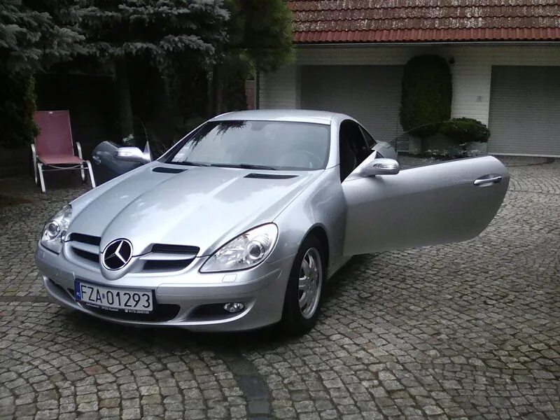 Где слк. Мерседес slk 200. mercedes benz slk 2005. mercedes slk 300. мерседес слк 200 купе.