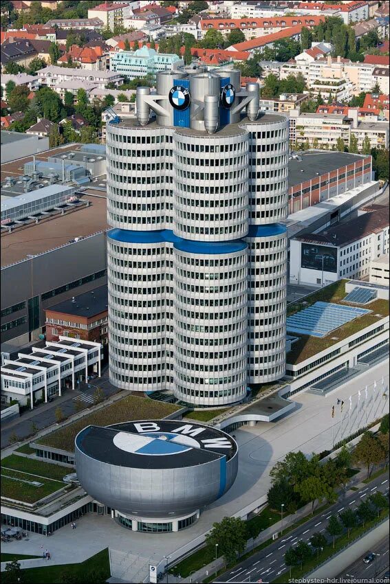 Tower 22. Штаб-квартира bmw. munich olympic tower. munich view from olympic tower.