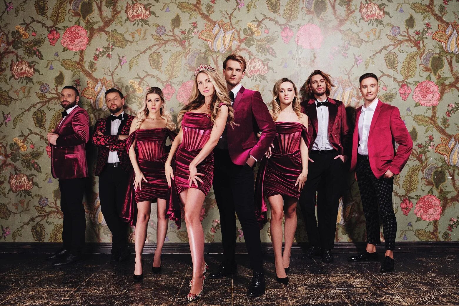 Luxury оркестр. Кавер группа москва. Кавер группа cover band. Кавер группа cover band. Лакшери бэнд кавер группа.