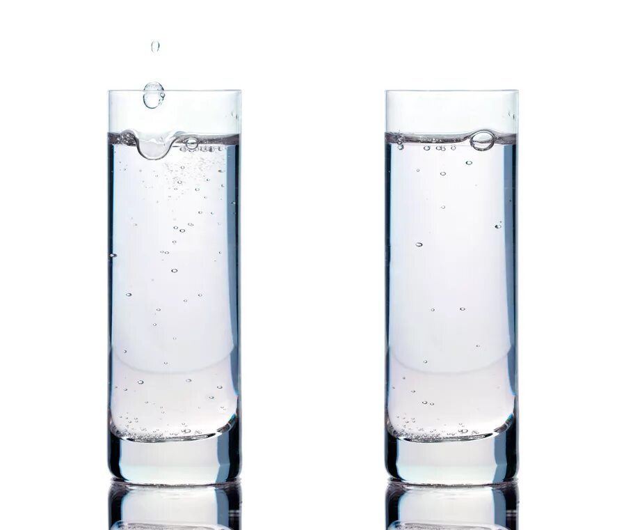 Прозрачный стакан. Граненый стакан 14 копеек сзо. Два одинаковых стакана. Чего больше кофе в молоке или молока в кофе. Стакан 14 граней 14 коп.