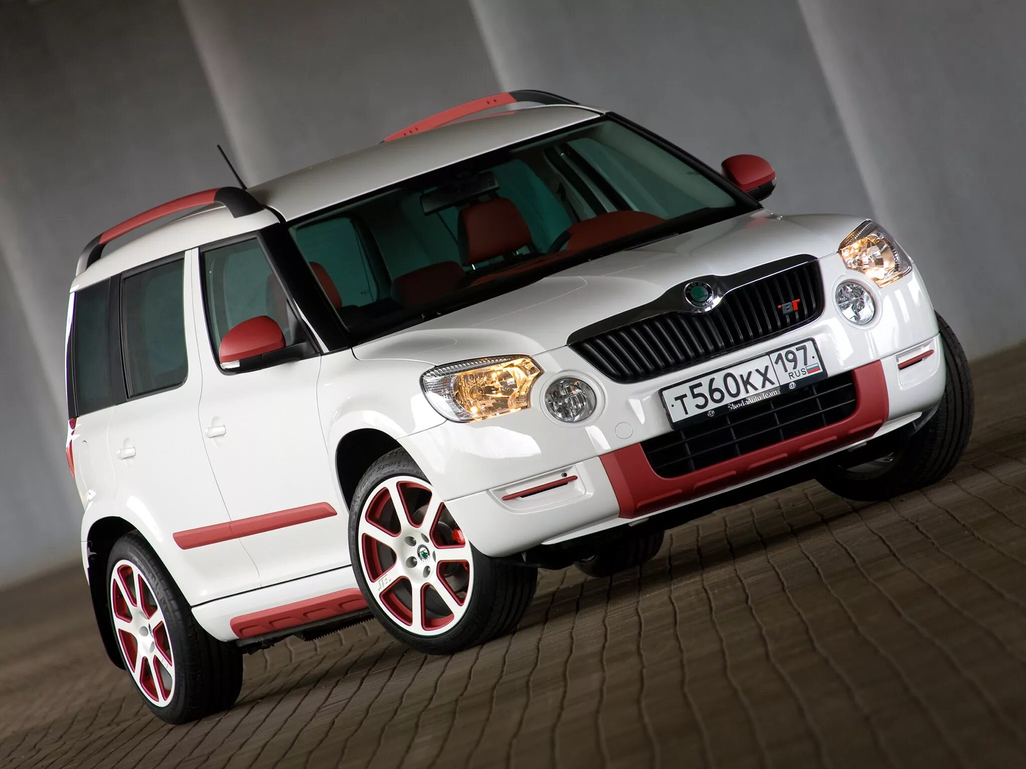 Тюнинг шкода йети. Шкода Йети. Skoda Yeti обвес. Шкода Йети обвес. Шкода етти 2011.