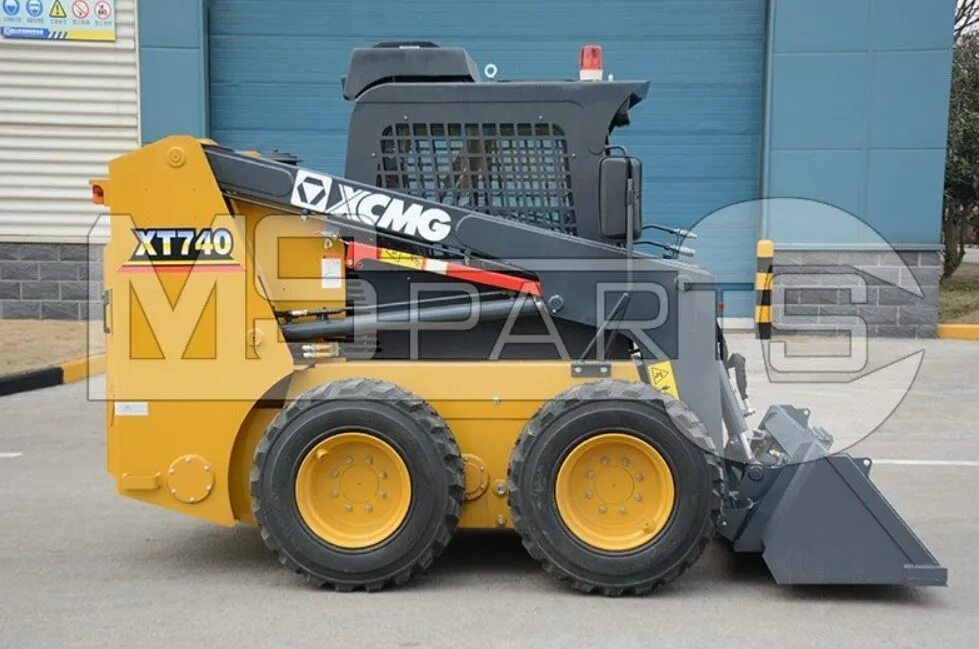 Мини-погрузчик XCMG xc740ru. XCMG 740 мини погрузчик. Мини погрузчик XCMG xt760. XCMG xc740.