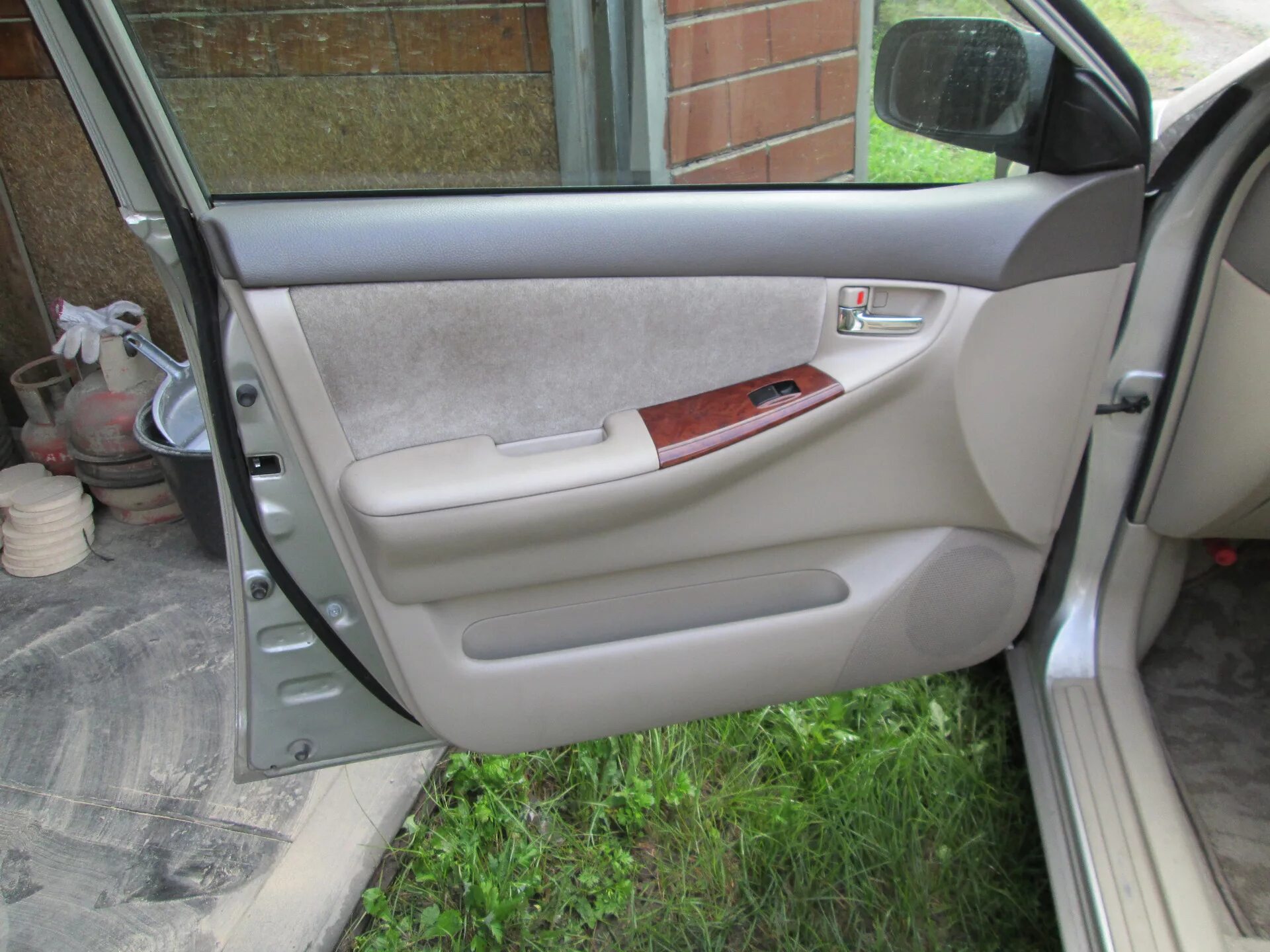 Дверь Тойота Королла 120. Toyota Corolla 2001 дверь изнутри. Тойота Королла двери 2006. Дверь изнутри Тойота Королла 120.