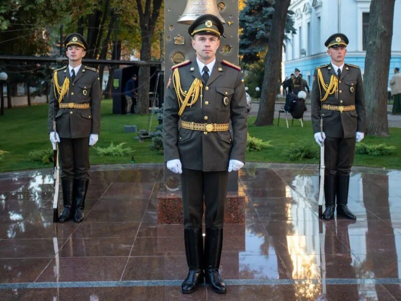 50 лет офицеру