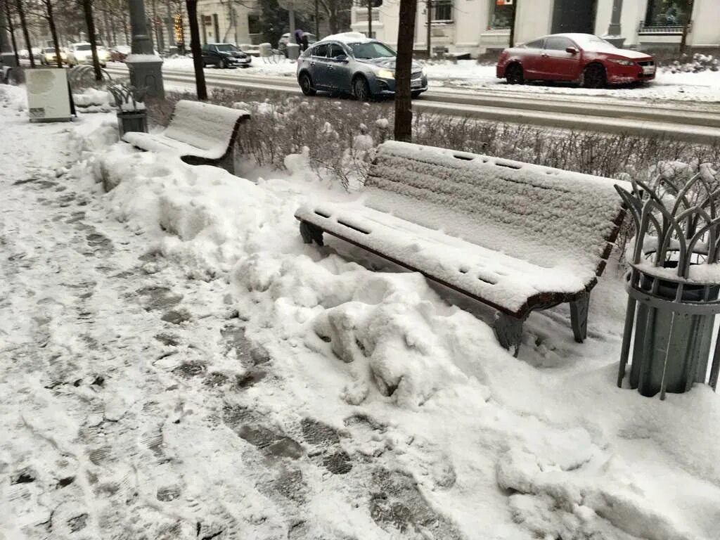 Выпал снег. Москва 29 ноября 2017 снег выпал. 28 Ноября 2017 снег выпал в Москве. Выпал снег в Самаре на Ленинградской. В омске выпадет снег