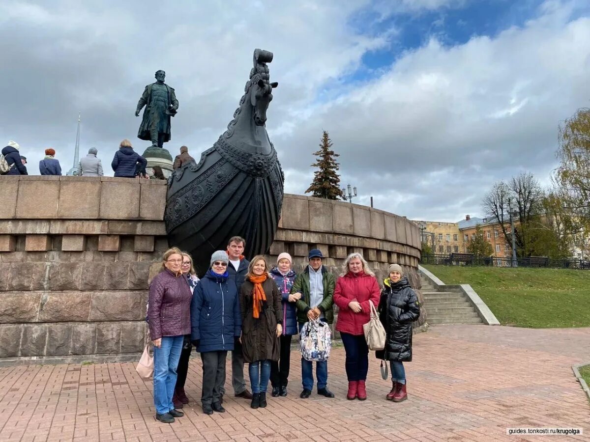 Памятник кругу в Твери. Дом Михаила круга в Твери экскурсия. Круг про тверь