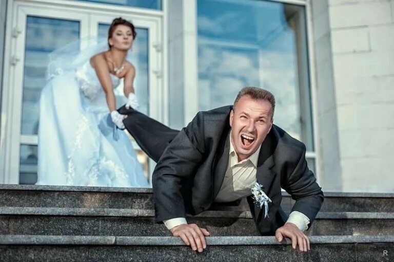 Красавицы любят убегать от мужей 