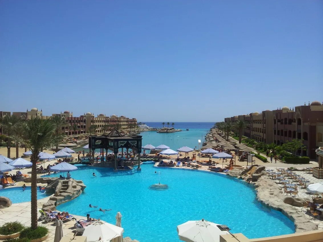 Египет в мае отзывы. Меркурий Хургада 4. Меркурий Хургада Египет. Mercure Hurghada 4 Египет Хургада. Отель Меркури Египет.