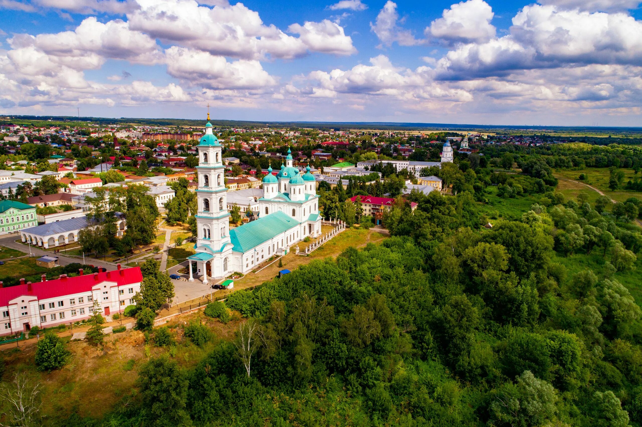 Город елабуга где находится область. Елабуга Татарстан. Елабуга лето.