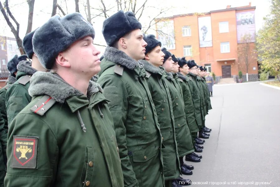 Единый пункт призыва города москвы. 154 Отдельный Комендантский Преображенский полк 2015. Городской сборный пункт Москва. Сборный пункт призывников Казань. Сборный пункт города Москвы призывник.