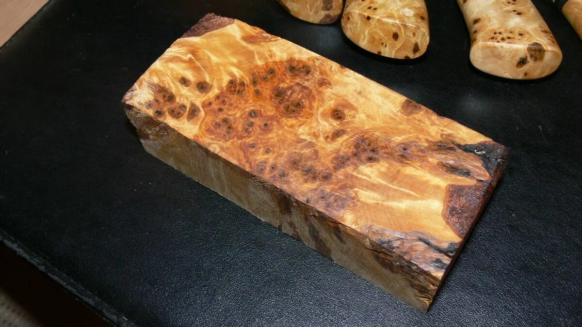 Кап ю. Поделки из капа. кап березы. кап березовый. статуэтки из берёзового капа.