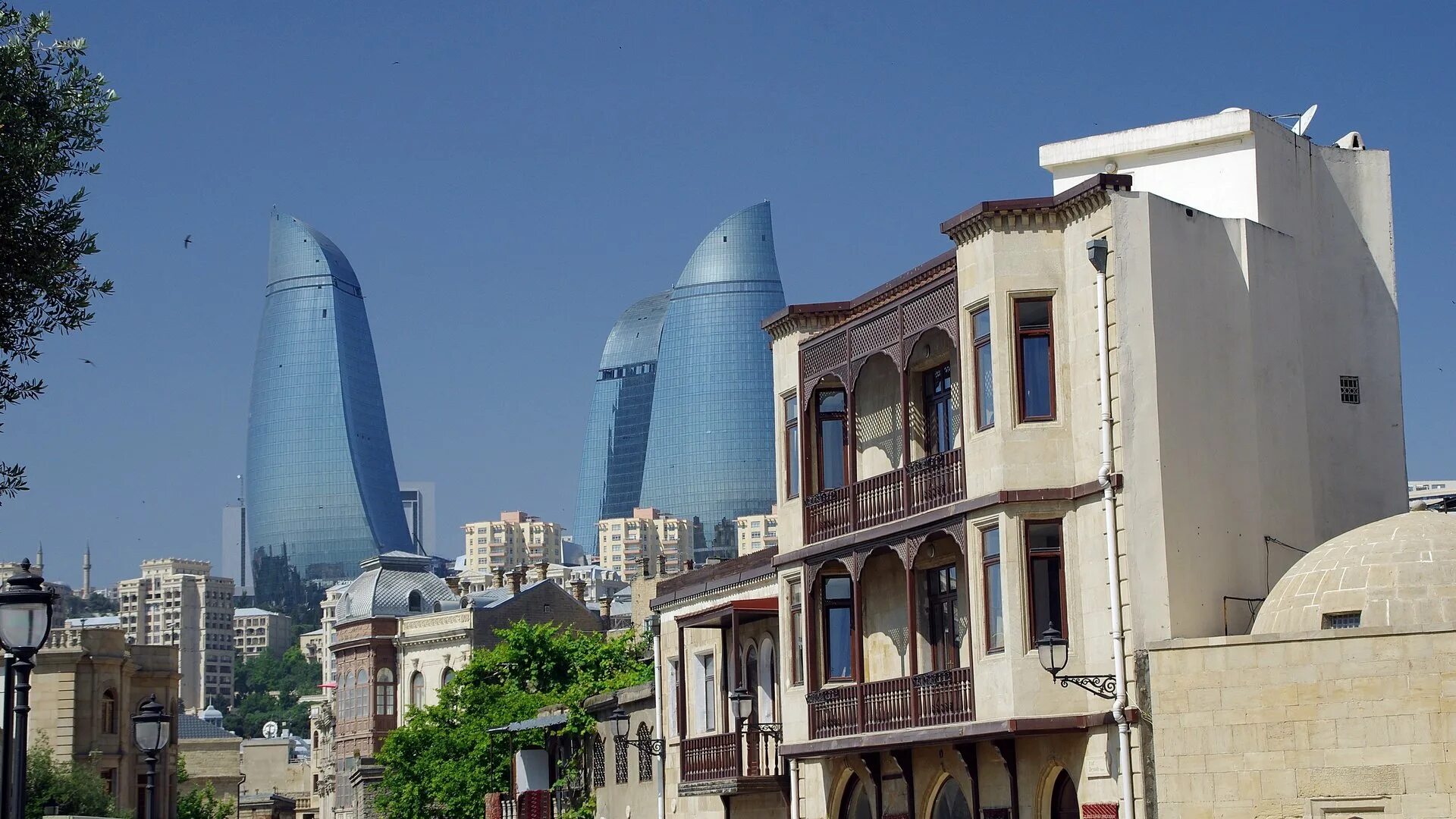 Через баку. Башни пламени. Через баку. Через баку. Город азейбарджан баку.