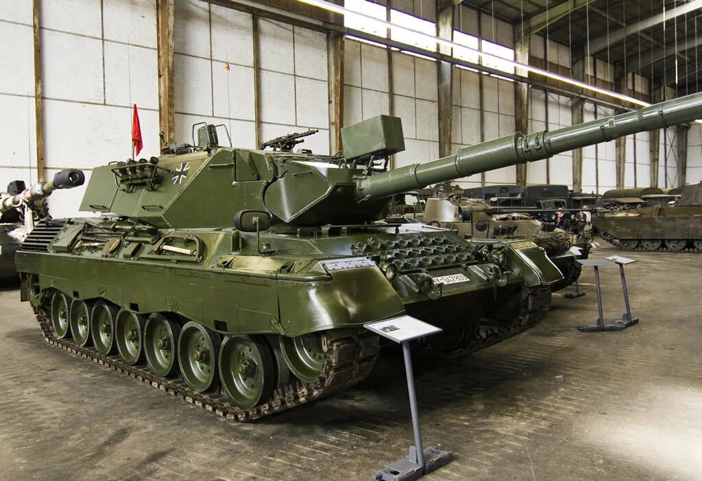 Какое оборудование на леопард 1. Leopard 1a1. танк леопард 1а4. танк leopard 1a3a4. леопард 1.