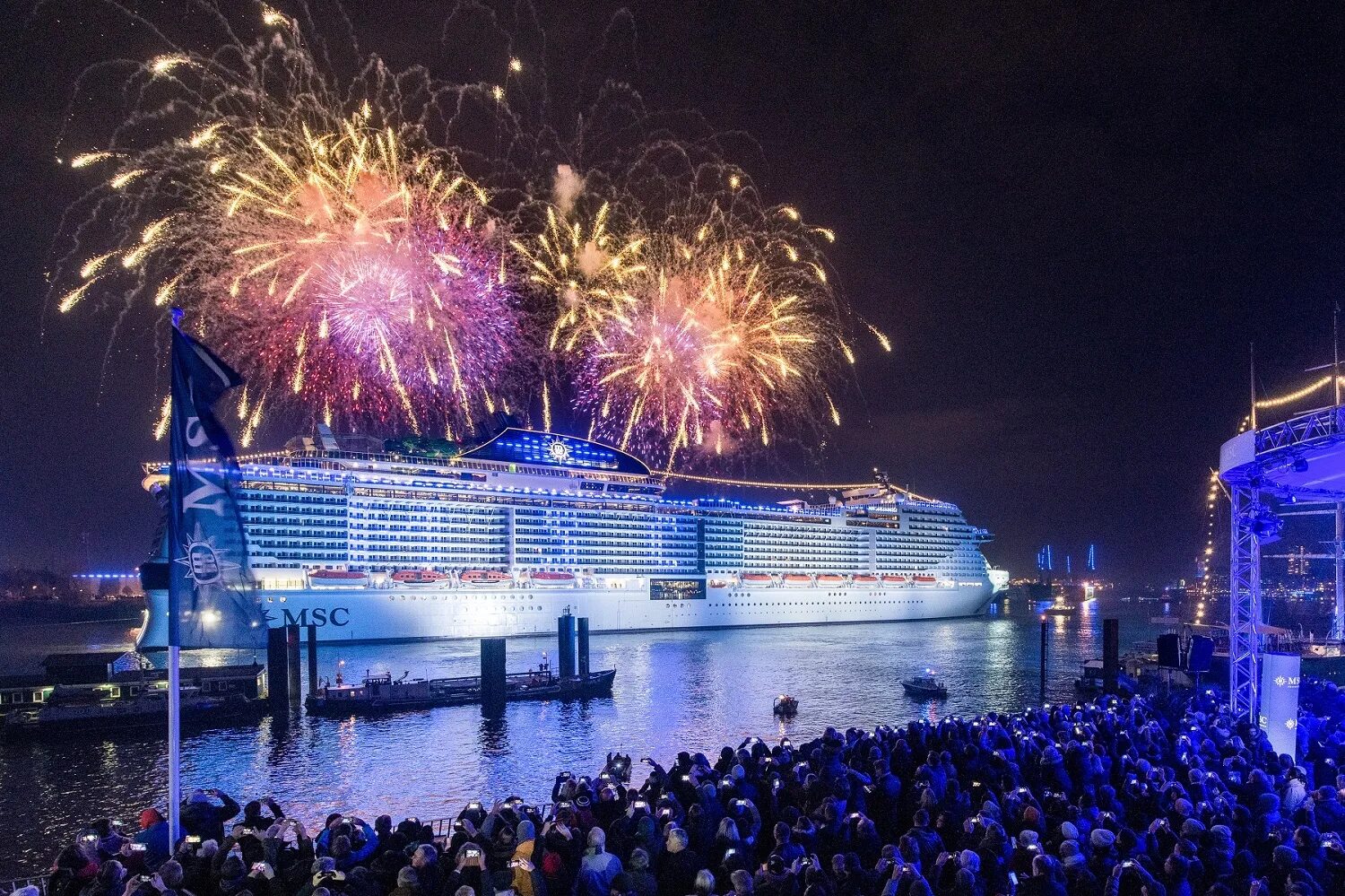 Круиз на лайнере msc. Лайнер грандиоза msc. грандиоза лайнер круизный. msc grandiosa круизный лайнер. круиз msc grandiosa.