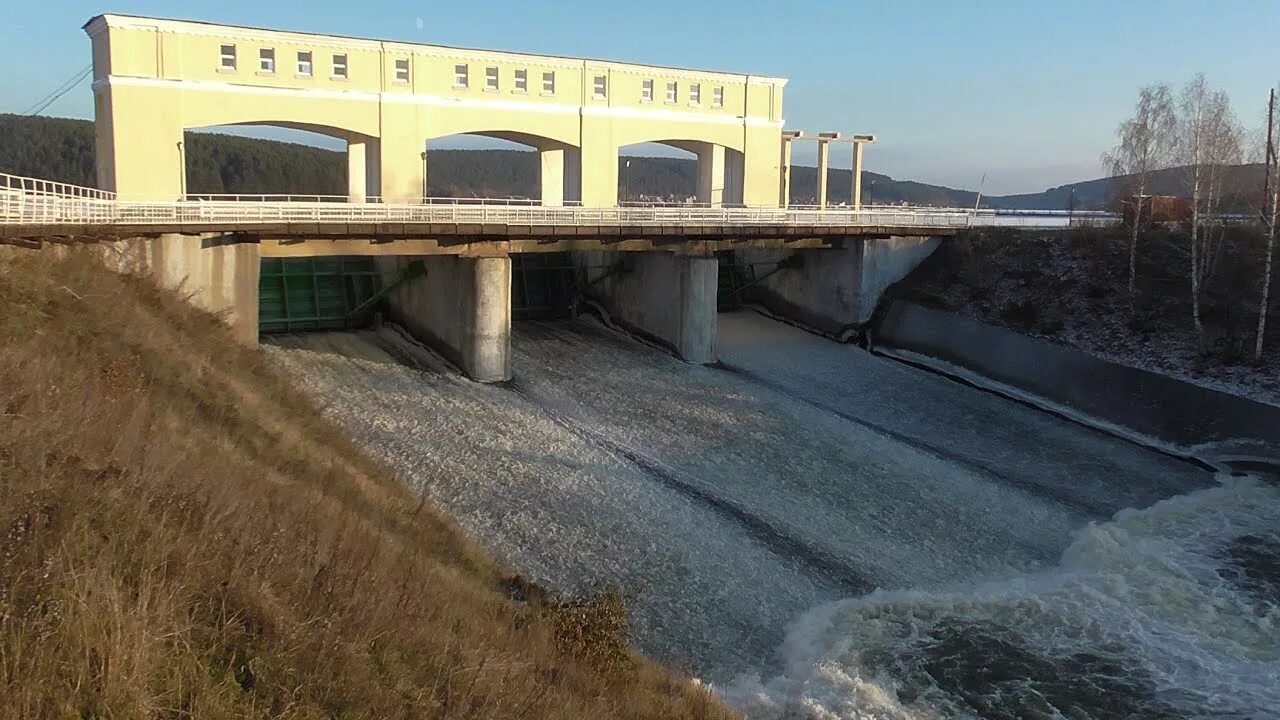 Погода в михайловске свердловской на 14 дней. Михайловск Уральская Швейцария. Михайловск плотина. Михайловская плотина Свердловская область. Город Михайловск Свердловская область.