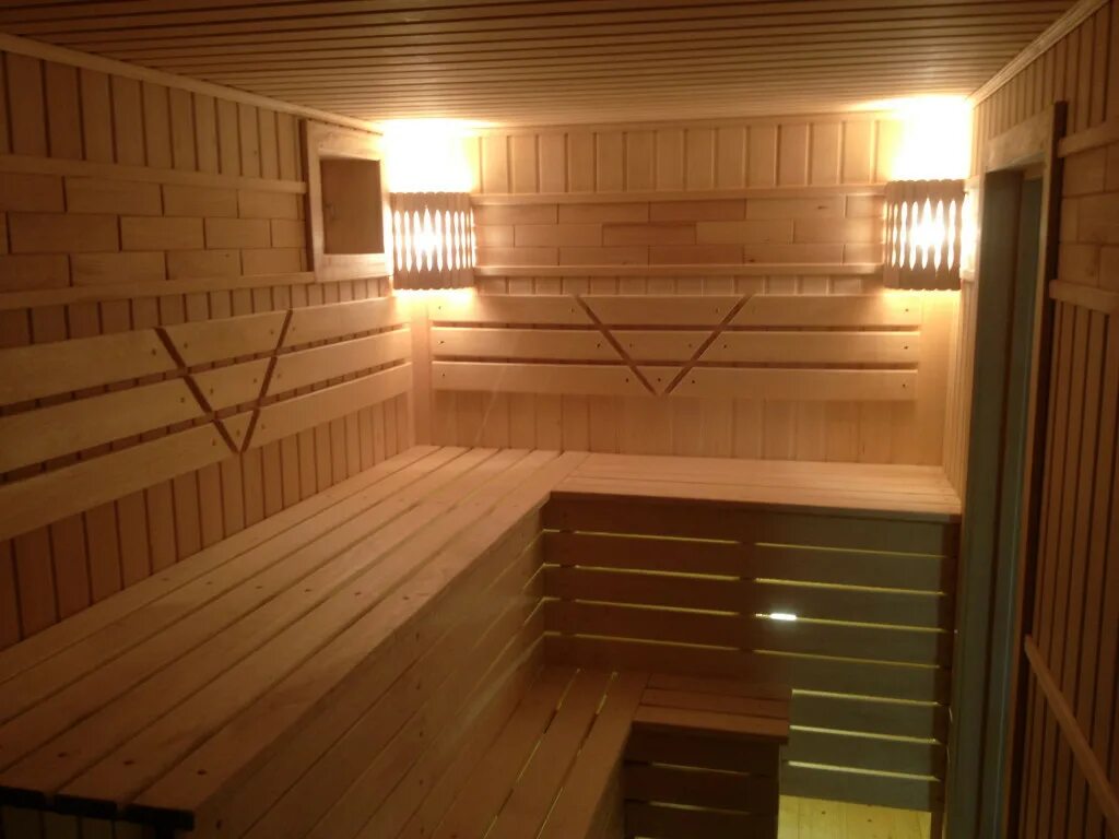 Банька гараж. Баня в металлическом гараже. Баня в подвале гаража. Парилка в гараже. Банька гараж.