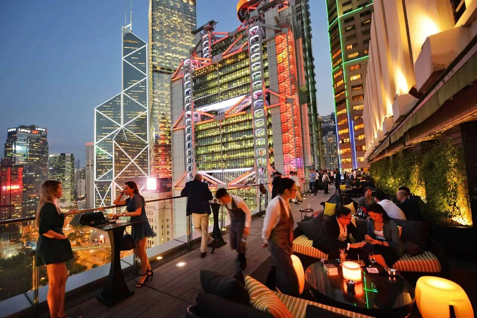 Гонконг открыли. Квартал сентрал гонконг. hong kong convention &amp; exhibition centre (гонконг, китай). гонконг скай бары. гонконг туризм.