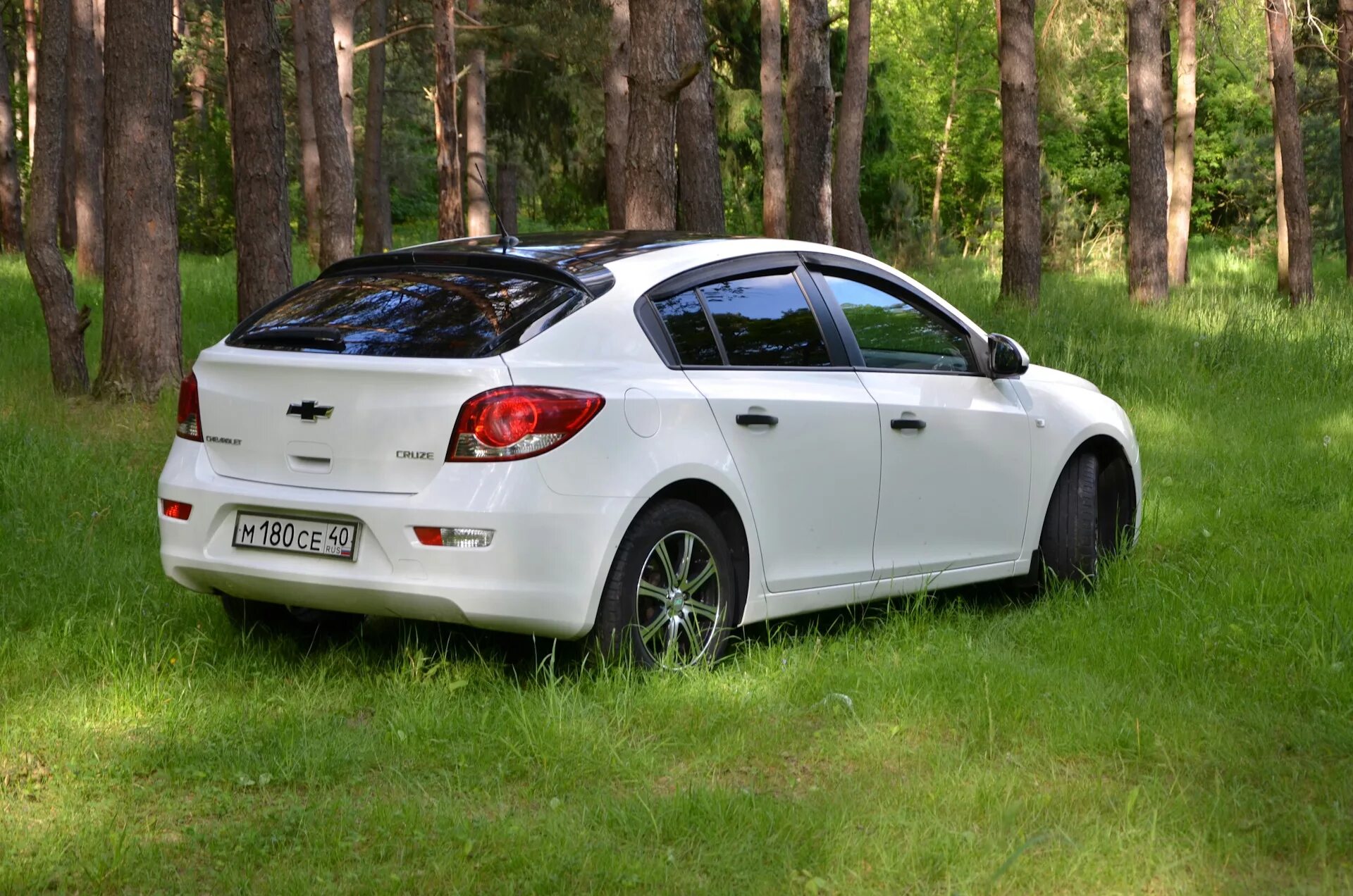 Шевроле хэтчбек 2013. Chevrolet Cruze Hatchback. Chevrolet Cruze хэтчбек. Шевроле Круз хэтчбек белый. Шевроле Круз хэтчбек 2013.