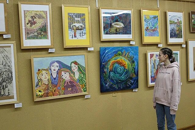 Фотовыставка россия полет через века 4 ноября 2020. Фотовыставка «дети без границ» лейлы туркиной. Бран иван выставка. Выставка. Выставки сыктывкар.