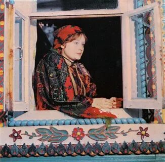 Поэзия народного костюма
