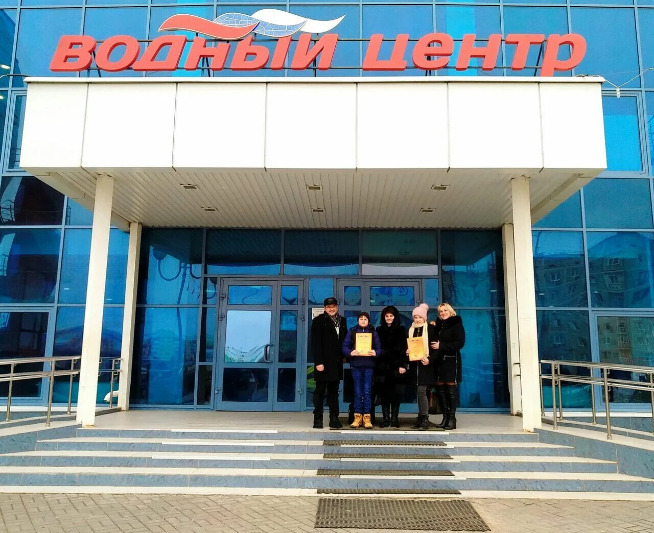 Г астрахань звездный. Бассейн Звездный Астрахань фото.