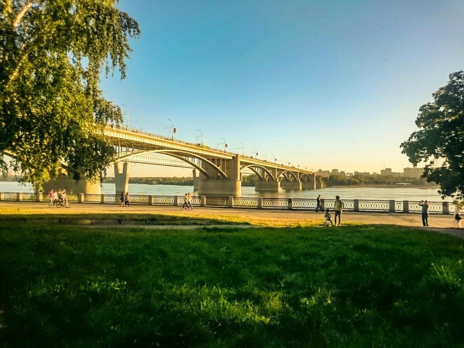 володарский мост в санкт-петербурге. невский район санкт-петербурга. мост ул октябрьская. октябрьская набережная володарский мост. метромост большевистская новосибирск.