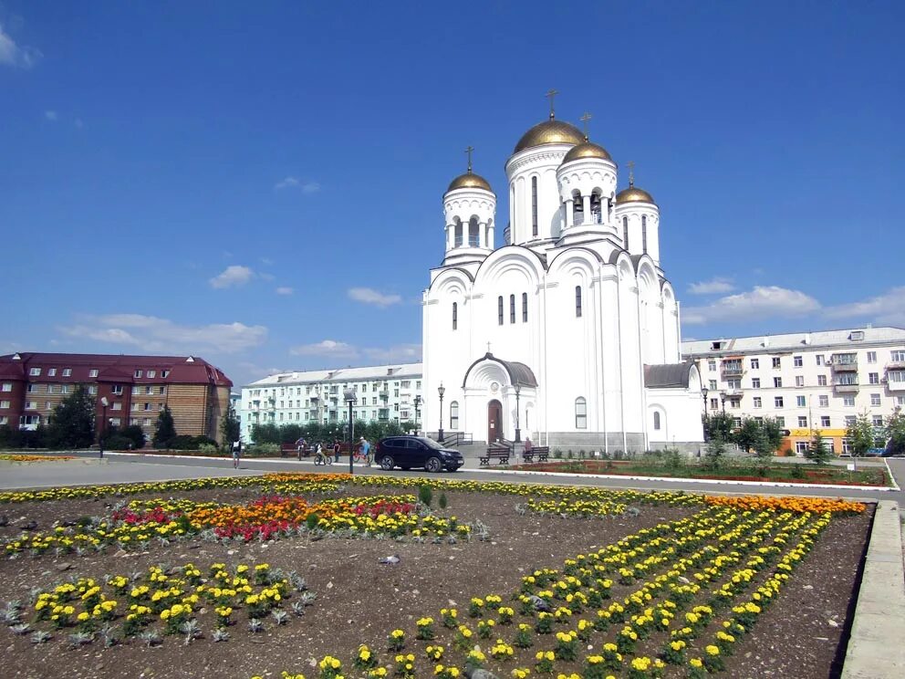 Вконтакте город серов. Город Серов храм. Город Серов Преображенская площадь.