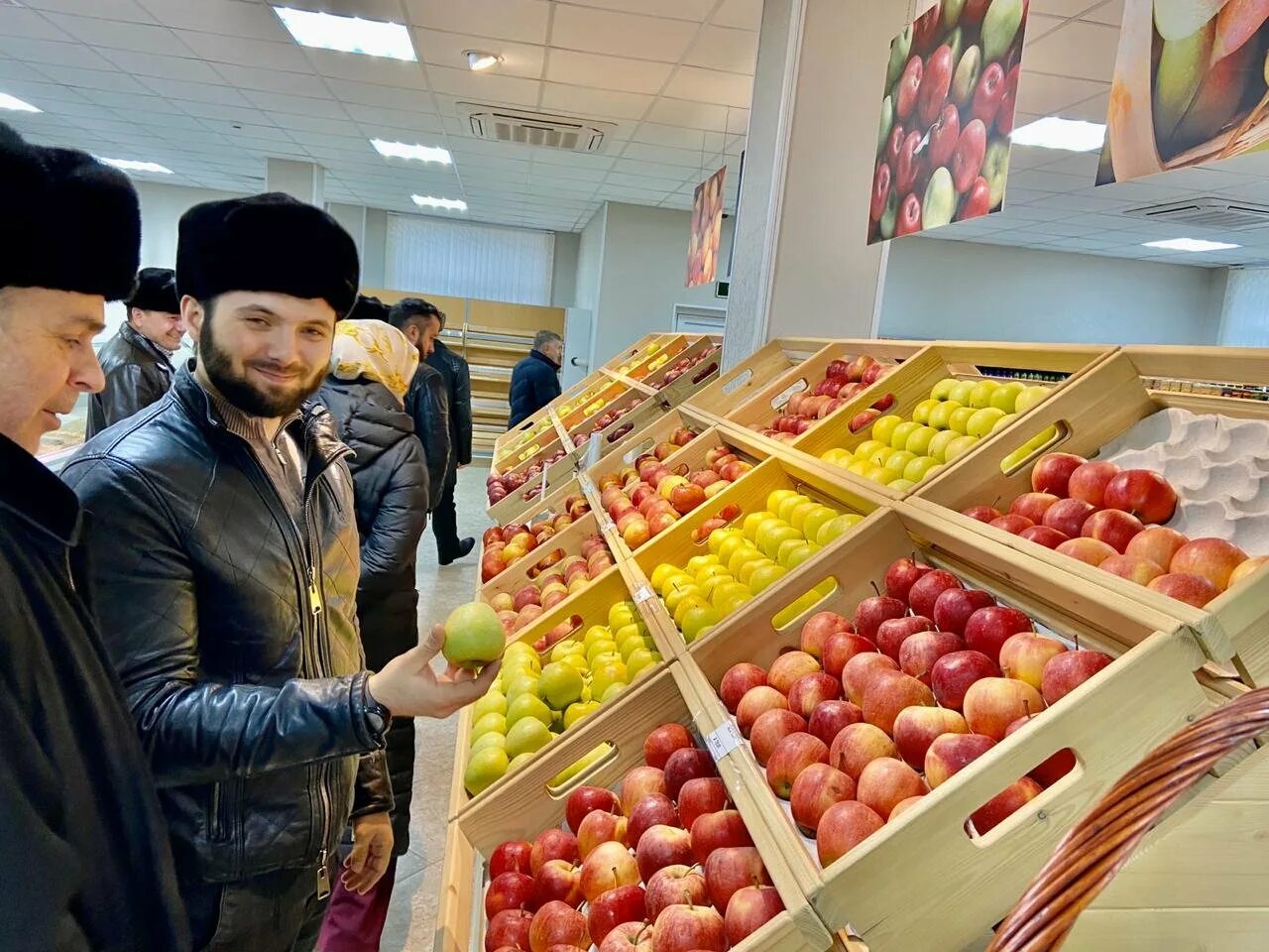 Сад гигант. Сад гигант ингушетия. сад гигант славянск на кубани. яблоки сад гигант ингушетия. сад гигант ингушетия официальный сайт.