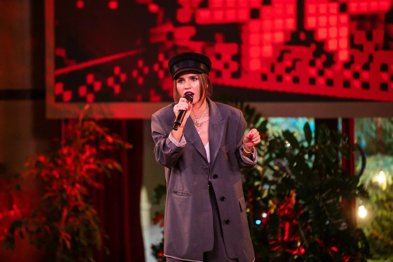 Камеди 2021. Резидент камеди клаб про интернет. Тнт камеди клаб 2022. Камеди последний выпуск 2022. Лещенко лев comedy club.