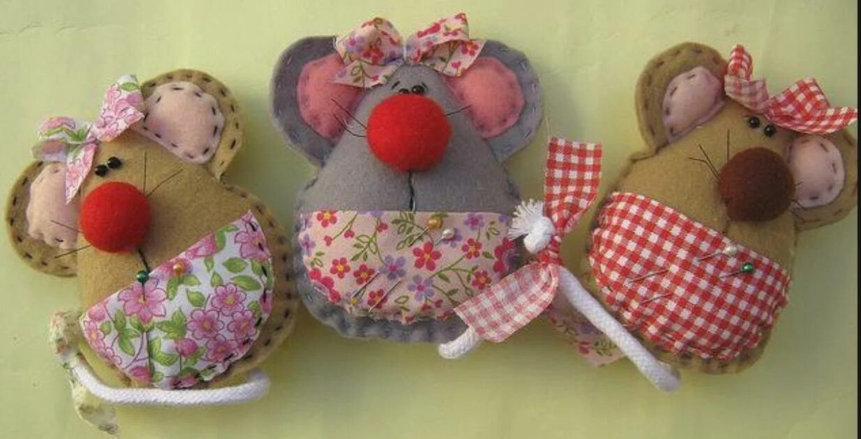 Интерьерные игрушки своими руками. Совята из ткани. Текстильные поделки. Текстильные штучки для интерьера. Интерьерные игрушки из ткани.