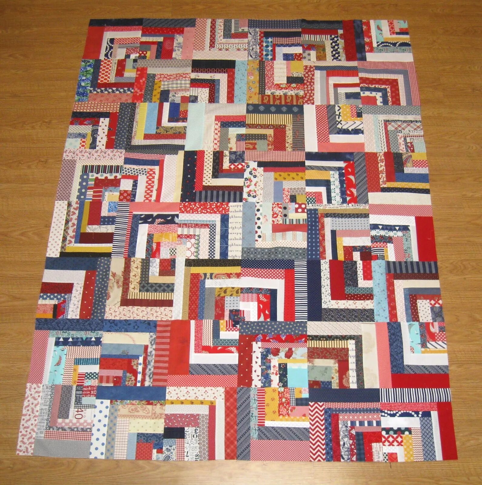 лоскутное шитье из полос. квилтинг лоскутное шитье. лоскутное шитьё техника разрезалки полоски одеяло. блок полоски. лоскутные блоки из полосок ткани.