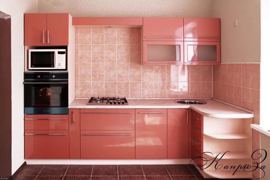 Кухонный гарнитур розовый. Угловые кухни. Кухонный гарнитур персикового цвета. Кухонный гарнитур угловой персиковый цвет.