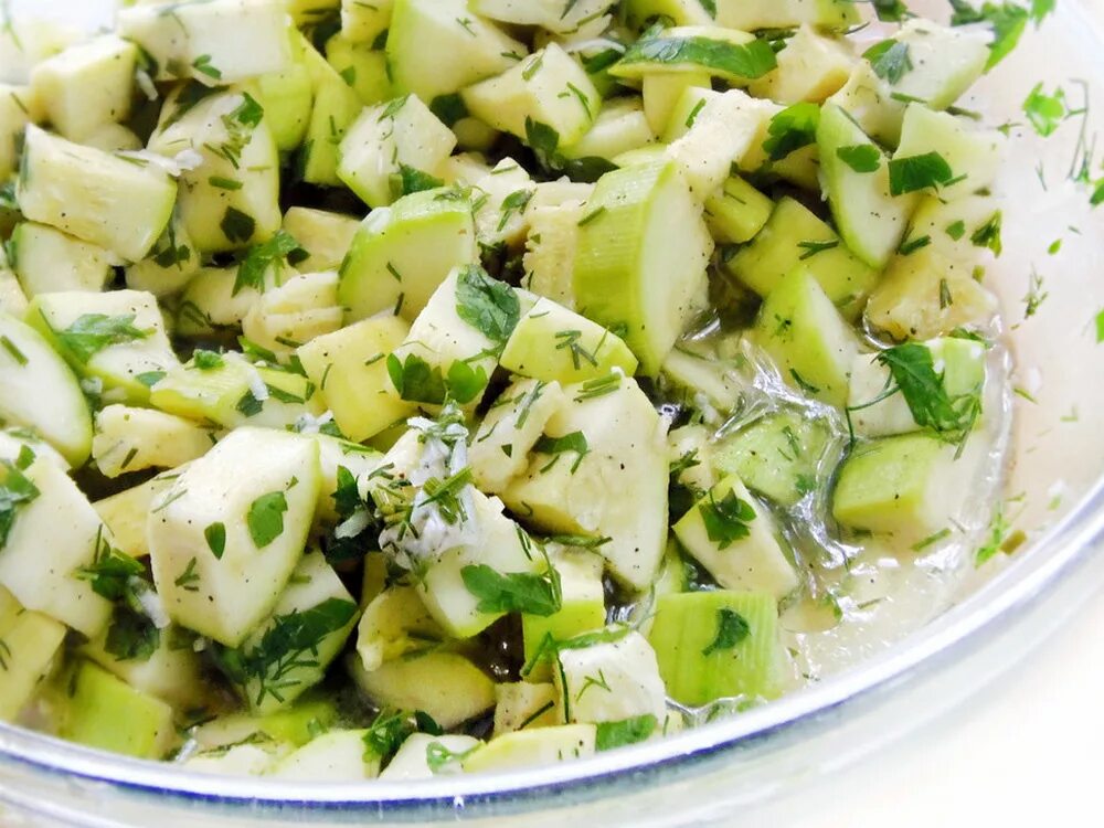 Маринованные кабачки закуска. Маринованные кабачки быстрого приготовления. Быстрые маринованные кабачки в пакете. Маринованные кабачки быстрого. Маринованные кабачки.