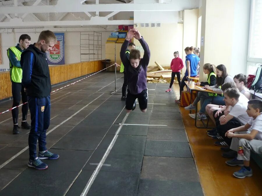 Новомосковский спортивный колледж преподаватели колледжа. Физкультурный колледж новомосковск. Колледж олимпийского резерва новомосковск. Физкультурный колледж новомосковск. Новомосковская футбольная лига.