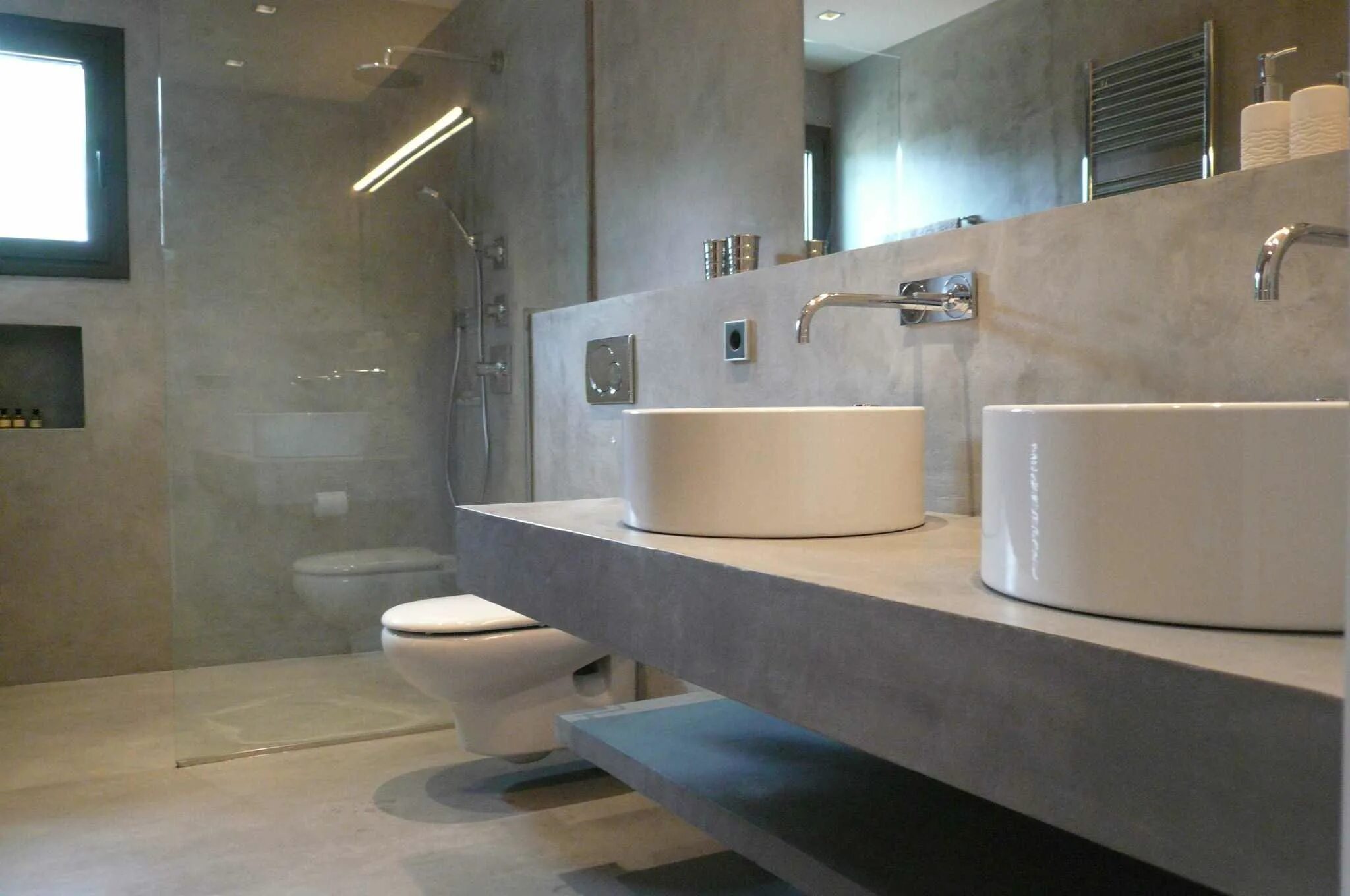 Микроцемент что это. Wall2floor микроцемент. лофт штукатурка микроцемент. раковина “ берлинг” микроцемент. микроцемент ванная лофт.