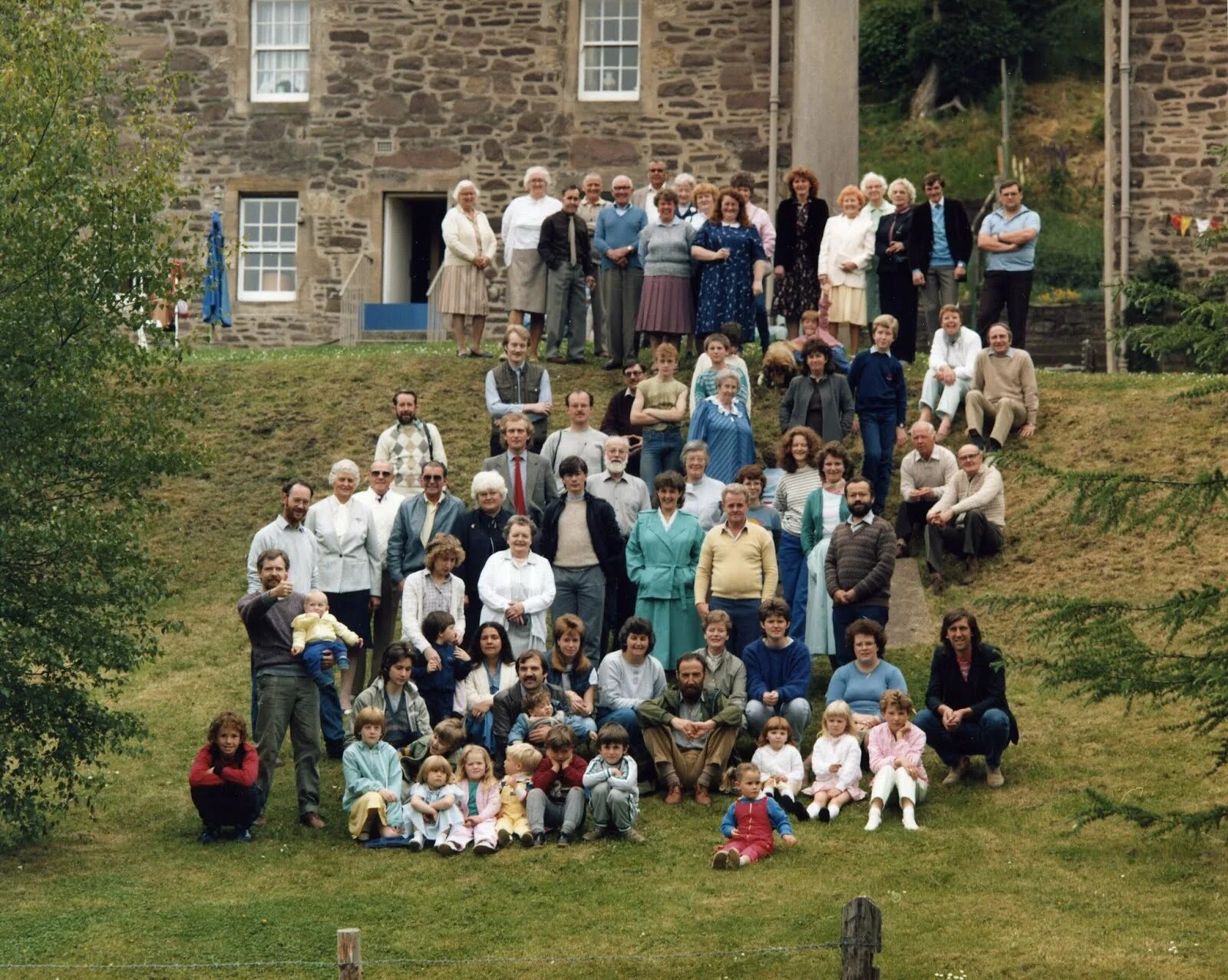 Школа в деревне. Villagers группа. Lanark школа. Школа Оуэна. The village school