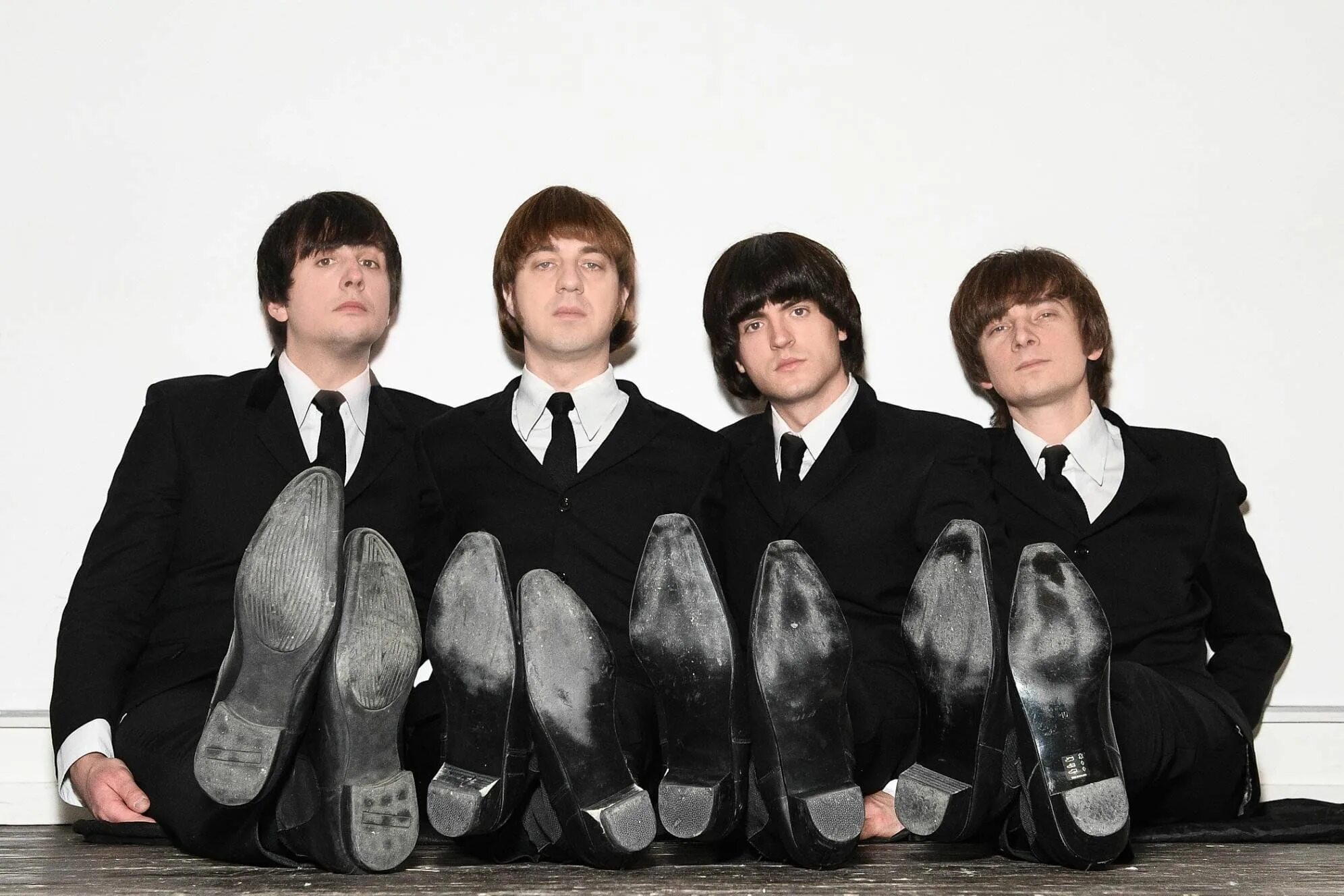 The fab four beatles. Beatles tribute. The beatles фото. The beatles tribute band. Ливерпульская 4.