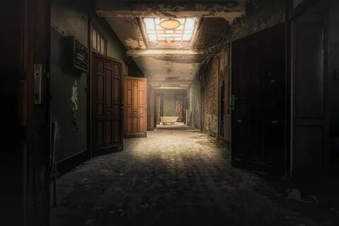 Мрачный коридор