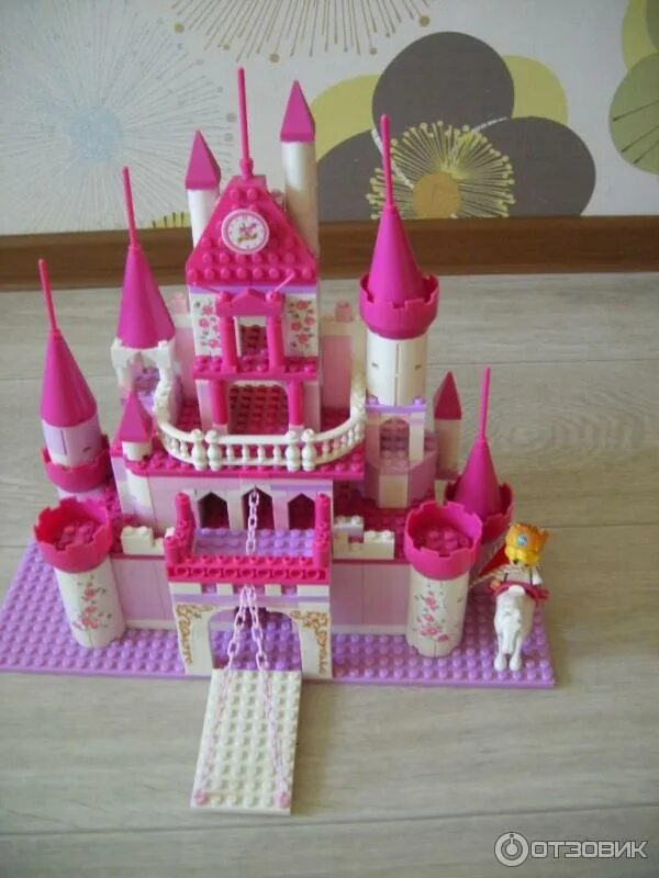 Маленькая принцесса замок. Конструктор/ принцессы/ замок 20075. Замок конструктор для девочек розовый. Конструктор JDLT Princess 5256 замок принцесс. Принцесса в башне.