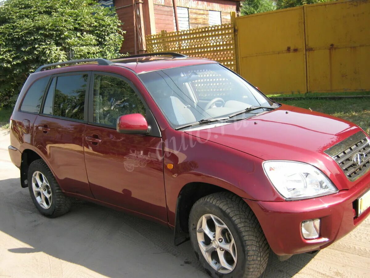 Подержанный чери. Chery tiggo t11 красная. чери тиго 2009. чери тигго с пробегом. suv t11 tiggo 2009.