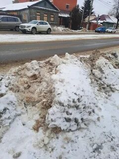 Снегопад засыпает дорогу