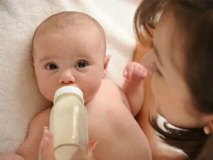 Надо давать воду грудничкам