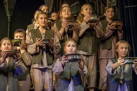 Юного актера детского музыкального
