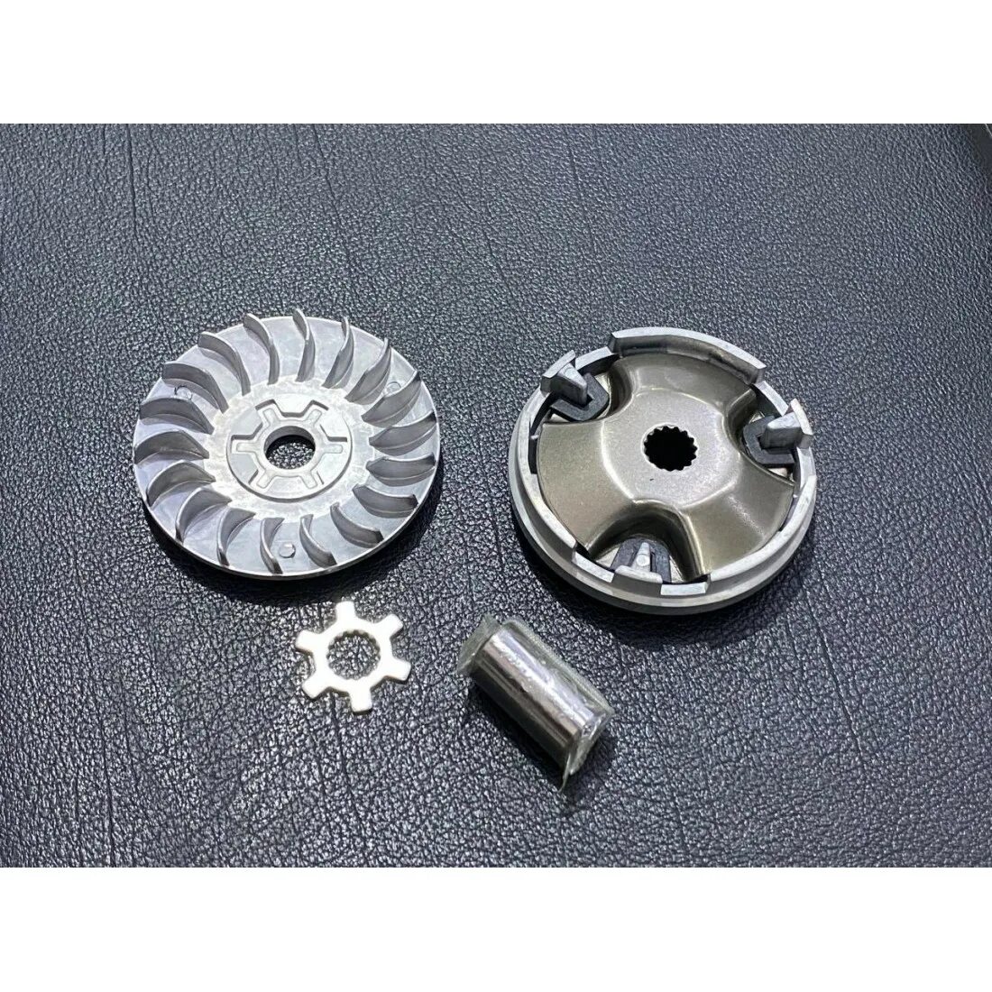 Передний вариатор ямаха джог 3kj. Вариатор yamaha jog. Вариатор спортивный хонда дио. Вариатор yamaha jog оригинал. Вариатор top racing jog 50.