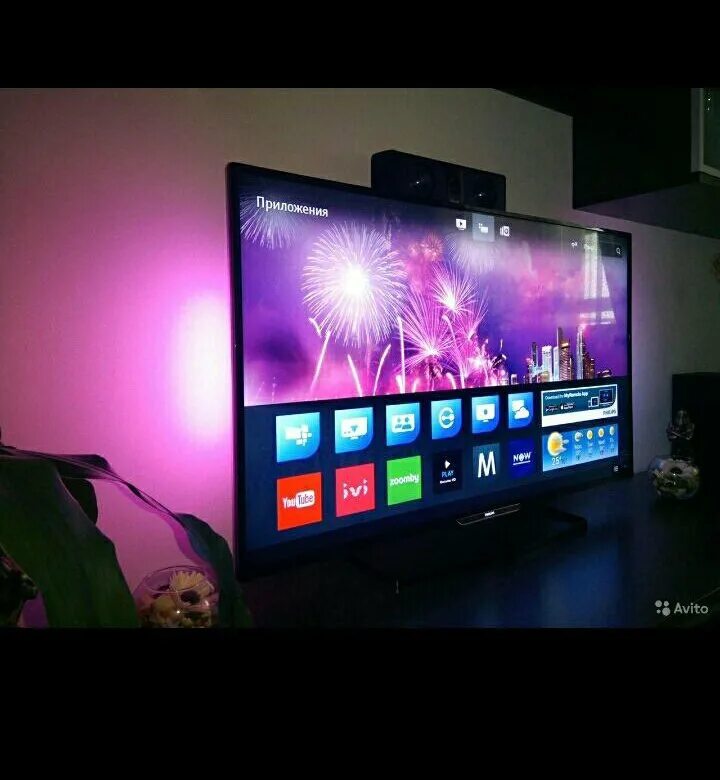 Филипс 47. Philips 47pft6569/60. Филипс 47 эмбилайт. Телевизор Philips 47 3d Ambilight 2016. Philips Ambilight Smart TV 47 дюйма.