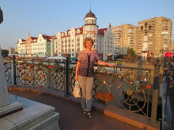 Поздравляем директора Дворца культуры "Родина" Людмилу Ивановну Чуркину с Юбилее